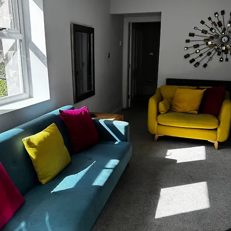 Apartament Courtyard Mews - 2 Large En Bedrooms, Garden - *
