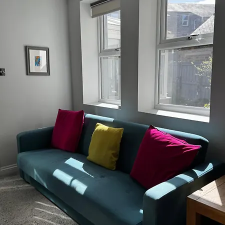 Apartament Courtyard Mews - 2 Large En Bedrooms, Garden -