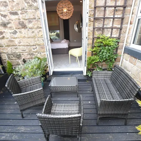 Courtyard Mews - 2 Large En Bedrooms, Garden - Appartement Harrogate