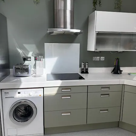 Courtyard Mews - 2 Large En Bedrooms, Garden - Appartement